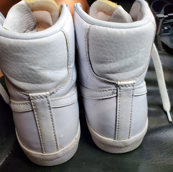 Women's size 8 nike blazers - Picture 3 of 6
